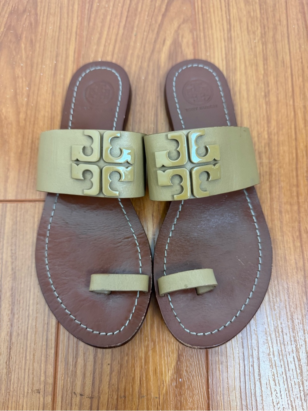 Tory Burch Logo Sandals Size 6